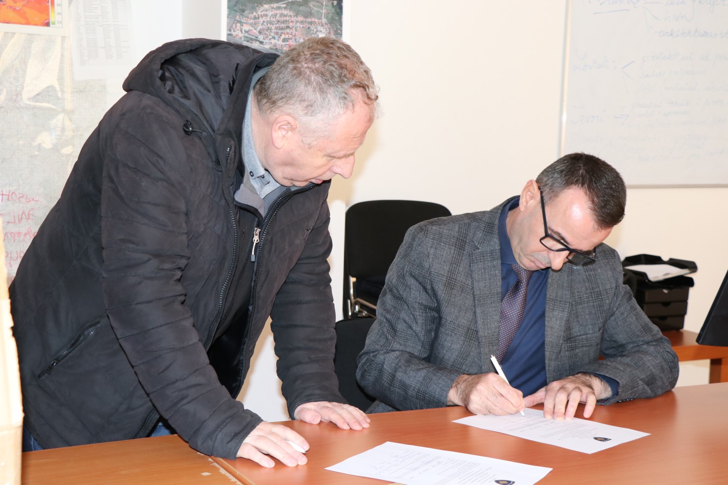 Shpërndahen kompjuter për institucionet që menaxhojnë të dhënat për Viktimat e Trafikimit me Qenie Njerëzore