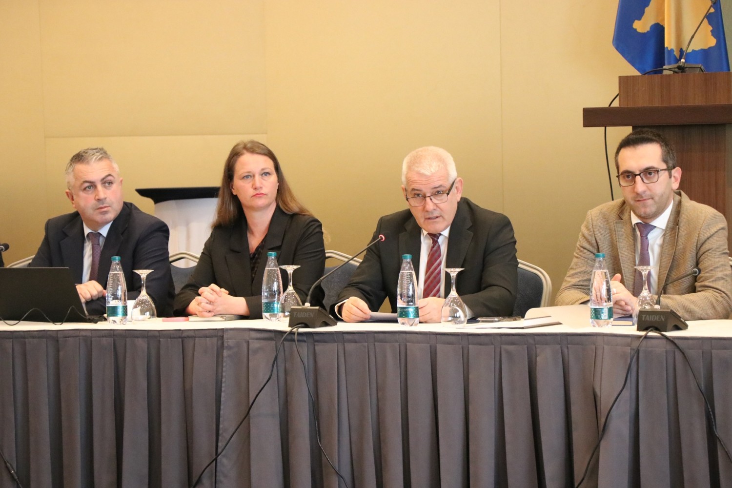 Ministri Sveçla mori pjesë në punëtorinë me zyrtarët e Gjendjes Civile