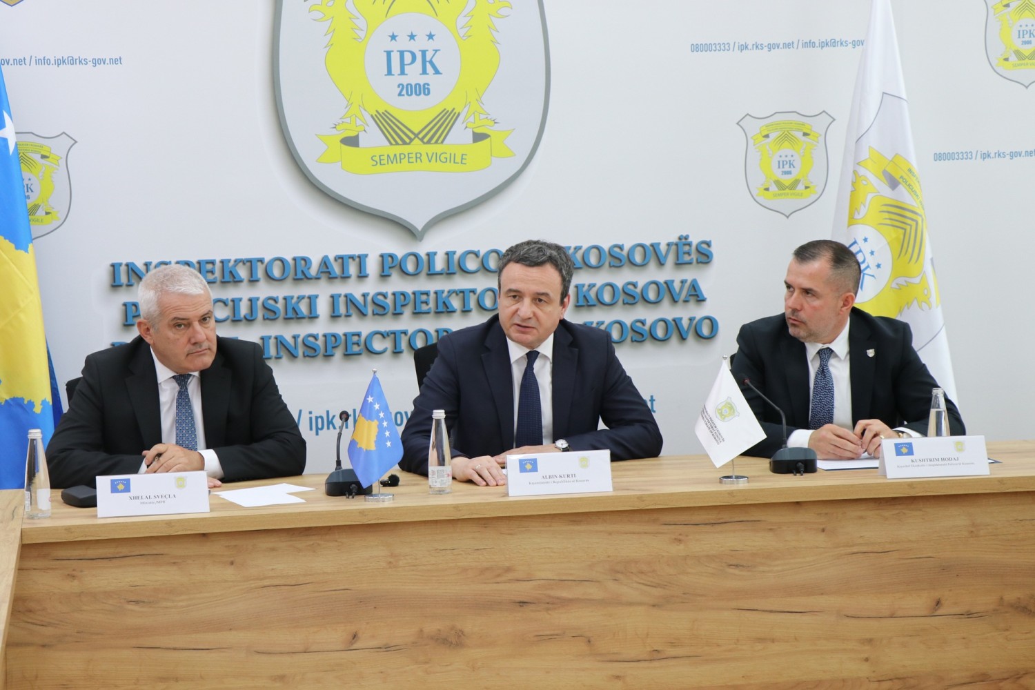 Kryeministri Kurti dhe ministri Sveçla vizituan Inspektoratin Policor të Kosovës
