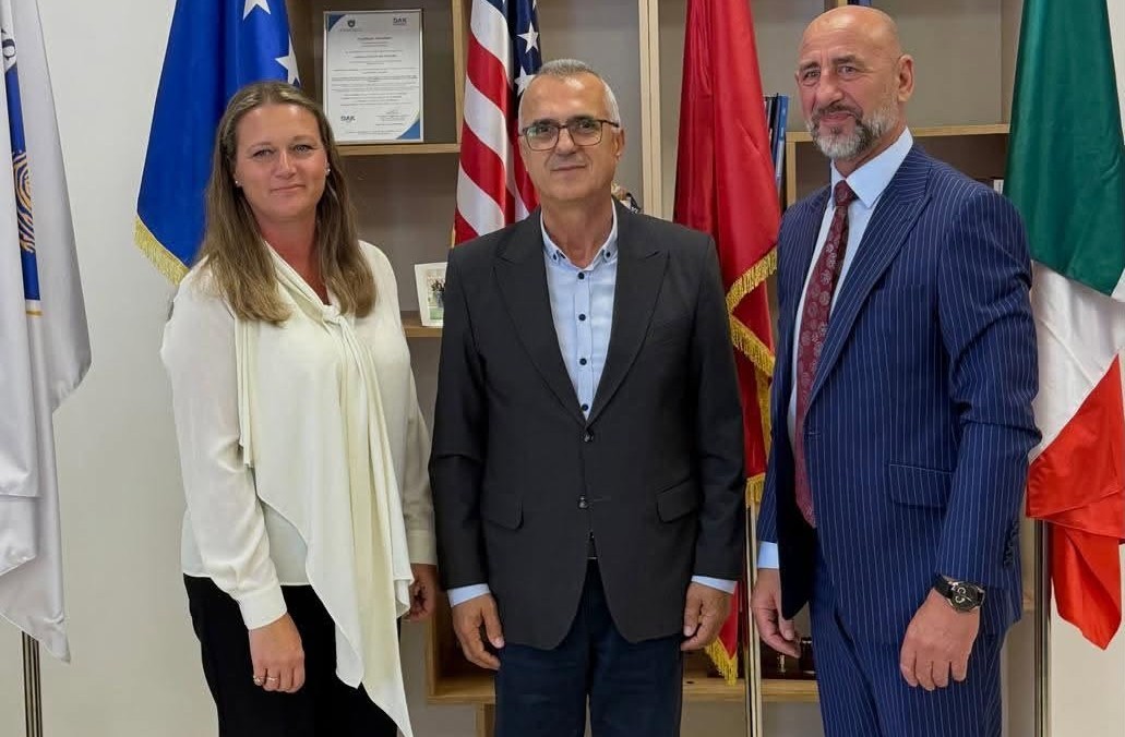 Zëvendësministri i MPB-së Enver Dugolli vizitoi Agjencinë e Kosovës për Forenzikë